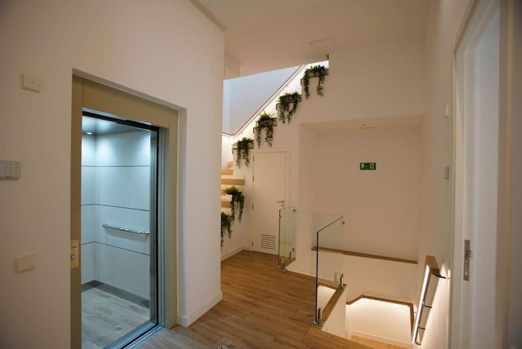 Mini Hotel In The Heart Of Sevilla For Exclusive Usage Exterior foto