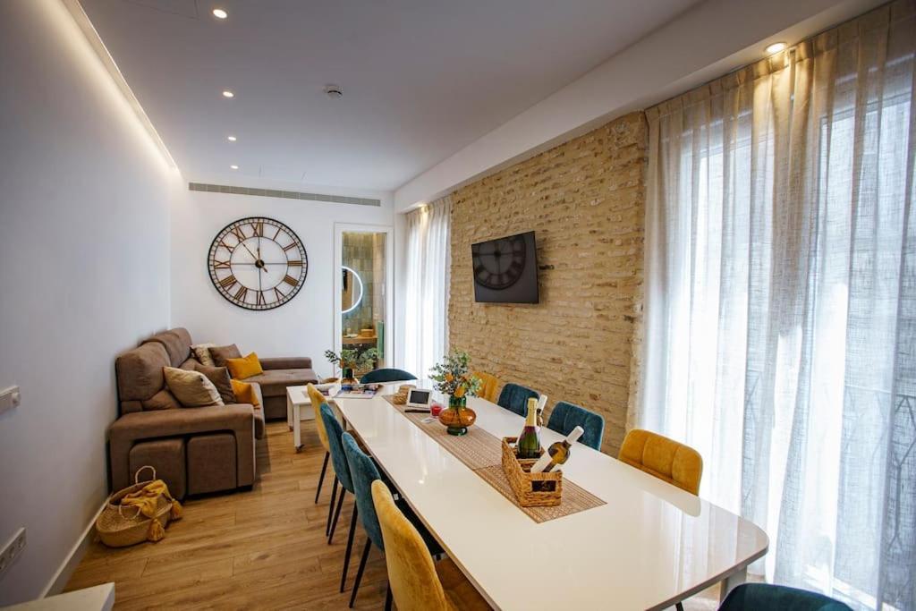 Mini Hotel In The Heart Of Sevilla For Exclusive Usage Exterior foto